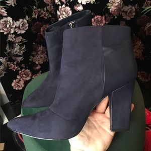 Calvin Klein Navy Faux Suede Silver Toned Zipper 4in Heeled Ankle Boots Sz 10M